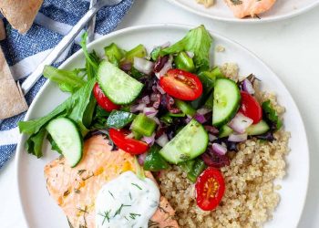 Griechische Lachs-Quinoa-Schüssel | Kara Lydon