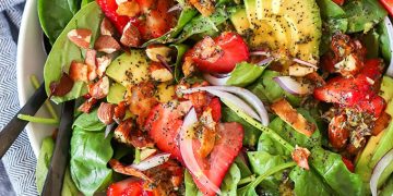 Spinat-Erdbeer-Salat mit Mohndressing