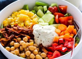 Veganer Cobb-Salat | Ernährungsberaterin Debbie Dishes