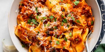 Vegetarische Bolognese (proteinreich) | Ernährungsberaterin Debbie Dishes