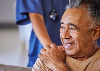 Wer hat Anspruch auf betreutes Wohnen? Alter, Gesundheit und andere Faktoren