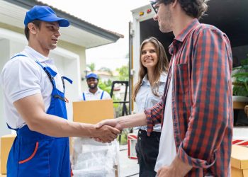 Die wichtigsten Fragen, die Sie Umzugsunternehmen (und sich selbst) vor dem Umzug stellen sollten