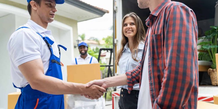 Die wichtigsten Fragen, die Sie Umzugsunternehmen (und sich selbst) vor dem Umzug stellen sollten