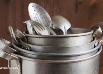 Können wir Aluminiumfolie, -flaschen und -töpfe bedenkenlos verwenden?