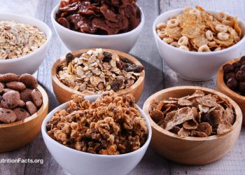 Kinder-Müsli: Süßigkeiten zum Frühstück?