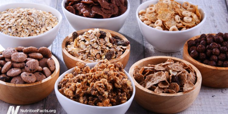 Kinder-Müsli: Süßigkeiten zum Frühstück?