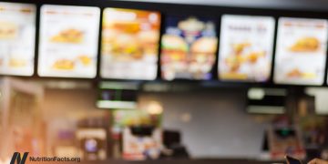 Verzichten Sie auf kalorienreiche und verarbeitete Lebensmittel