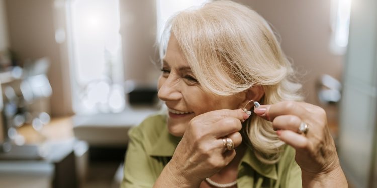 Signia stellt Ohrhörer-Hörgeräte mit Klangqualität auf Korrekturniveau vor