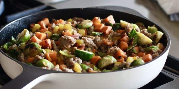 Bewertung von Gusseisen-Kochgeschirr mit Kümmel: Unsere Ernährungsberater stellen es auf die Probe