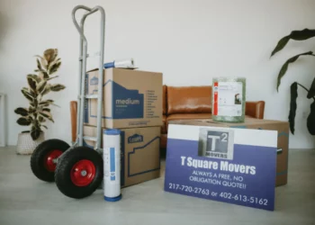 So verpacken und transportieren Sie große Möbel sicher und effizient