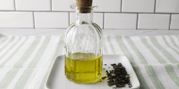 Aufhellendes Grüntee-Serum