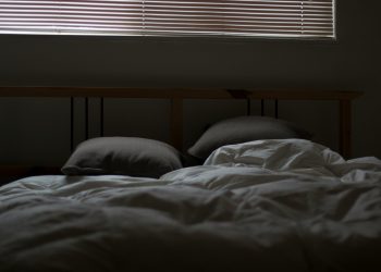 Schlafqualität – Anzeichen für schlechten Schlaf und Tipps zur Verbesserung
