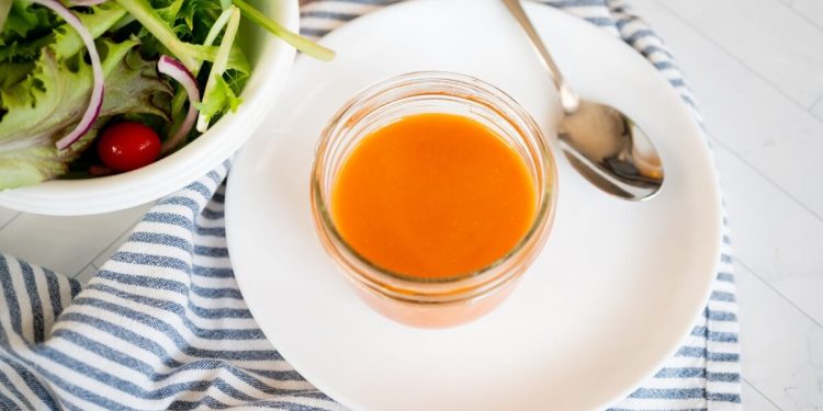 Gesundes französisches Dressing-Rezept | Wellness Mama