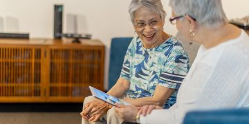 Angie Cunningham, Sesselreisende, Senior Planet Explorer