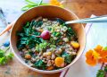 Immediate Pot Black Eyed Peas und Greens