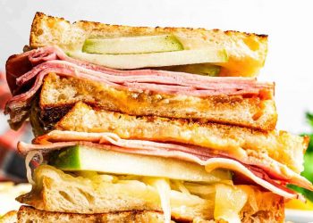 Apfel-Käse-Sandwich vom Grill