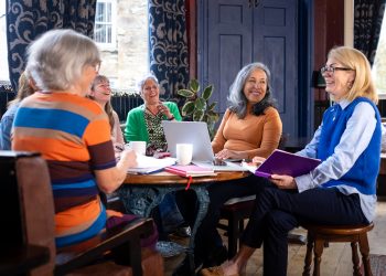 Treffen Sie die Diskussionsteilnehmer des Senior Planet-Autorengremiums für ältere Erwachsene