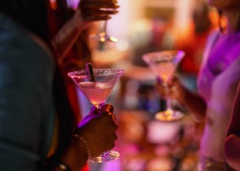 Menschen, die Medikamente gegen Fettleibigkeit einnehmen, verlieren den Geschmack für Alkohol, wie eine neue Studie zeigt: Pictures