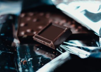Lieben Sie dunkle Schokolade? Eine kleine Portion professional Tag kann Ihr Diabetesrisiko senken: Impfungen