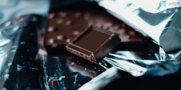 Lieben Sie dunkle Schokolade? Eine kleine Portion professional Tag kann Ihr Diabetesrisiko senken: Impfungen