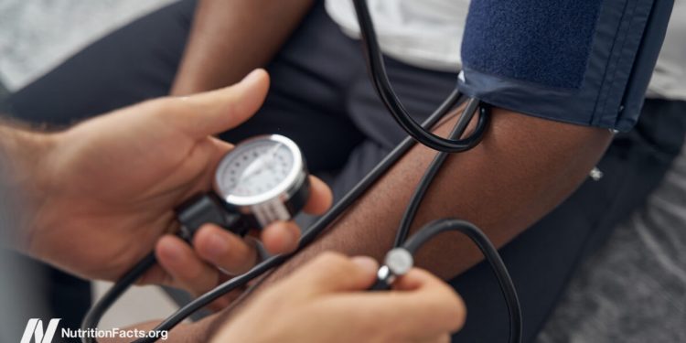 Auswirkungen von Fettleibigkeit auf Rückenschmerzen, Blutdruck, Krebs und Diabetes