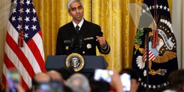 Schon geringe Mengen Alkohol können Krebs verursachen, sagt der Generalchirurg