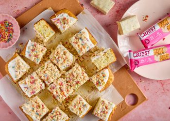 Quest Geburtstags-Blechkuchen-Kuchenrezept