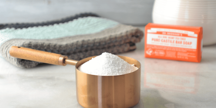 Wie man Waschseife herstellt (DIY-Flüssigkeits- oder Pulverrezept)