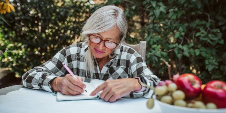 Setzen Sie Ihre Ziele kreativ – Senior Planet von AARP