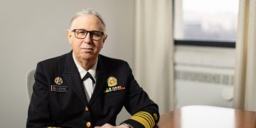 Dr. Rachel Levine denkt über ihren Dienst und ihre Trans-Politik nach, als sie HHS verlässt: Photographs