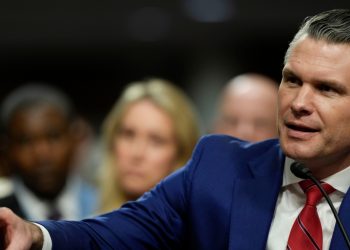 Trumps Govt Order könnte Transgender -Truppen im Militär verbieten: Schüsse