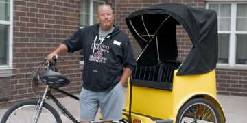 Michael Kirchen und die Pedicab Adventures in Plaza Cityview