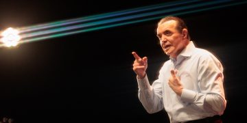 Senior Planet spricht mit …. Chazz Palminteri