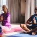 Holen Sie sich sozial – mit Yoga