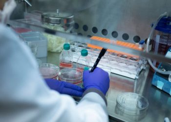 NIH kündigt eine neue Finanzierungsrichtlinie an, die medizinische Forscher klappert: Schüsse