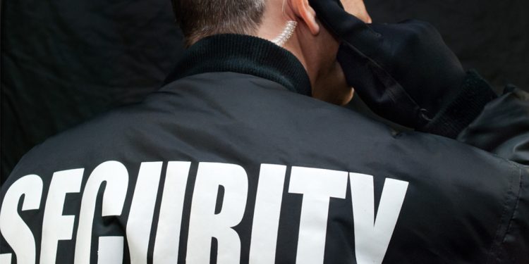 Banks -Outmanöver -Betrüger, indem sie die menschliche Intelligenz verbessern