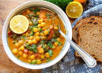 Herzhafter Kichererbsen -Eintopf – Sharon Palmer, die pflanzliche Ernährungsberaterin, die angetrieben wird