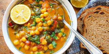 Herzhafter Kichererbsen -Eintopf – Sharon Palmer, die pflanzliche Ernährungsberaterin, die angetrieben wird