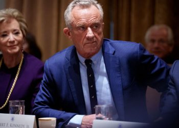 Die Behauptungen von RFK auf die Interessenkonflikte von Impfberatern überprüfen nicht: Aufnahmen