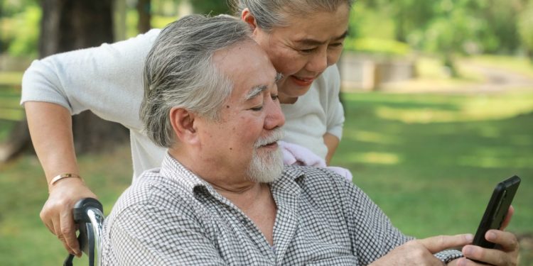 Senior Planet Information: Aufmerksamkeit, Betreuer!