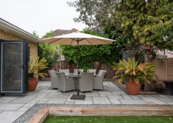 Wie man Terrassenmöbel einpackt und bewegt