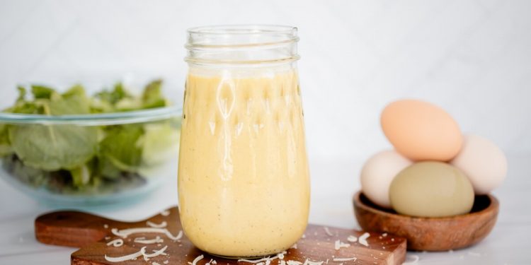 Einfachste 5 Minuten hohe Protein Caesar -Dressing