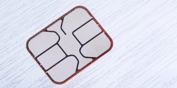 Metall Zahlungskarten wechseln vom Luxus zum Alltag