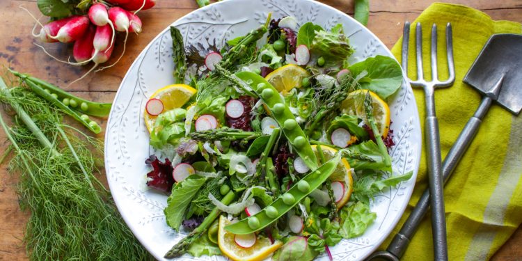 So springen Sie Ihre Ernährung mit frischen Essenstipps reinigen