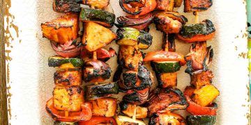 Hawaiianische Tempeh Barbeque Spieße – Sharon Palmer, die pflanzliche Ernährungsberaterin, die angetrieben