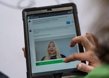 Die On-line -Therapie kindert das Gehirn um, um chronische Schmerzen zu behandeln