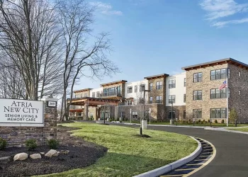 Stärke in Zahlen: Inside Senior Residing Progress -Strategien von Vorhöfe, Sonnenaufgang, 3 andere Betreiber