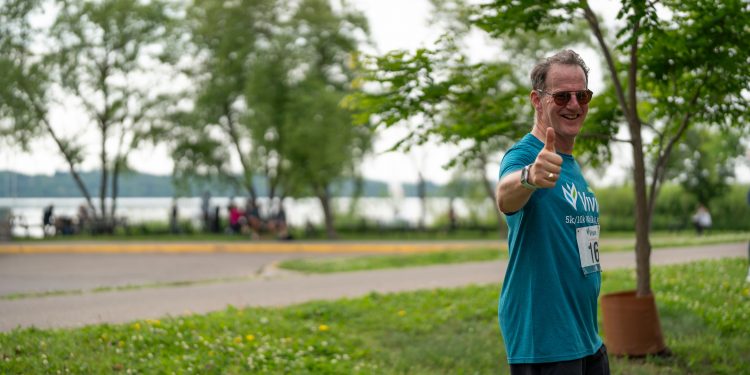 Der 20. jährliche Vivie Stroll & Run