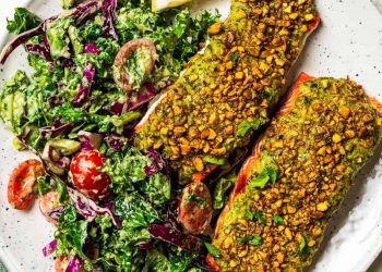 Pistazien-Kruste-Lachs (einfach und aromatisch!)