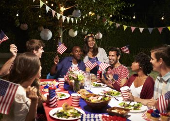 Was Sie über den Umzug im vierten Juli wissen sollten